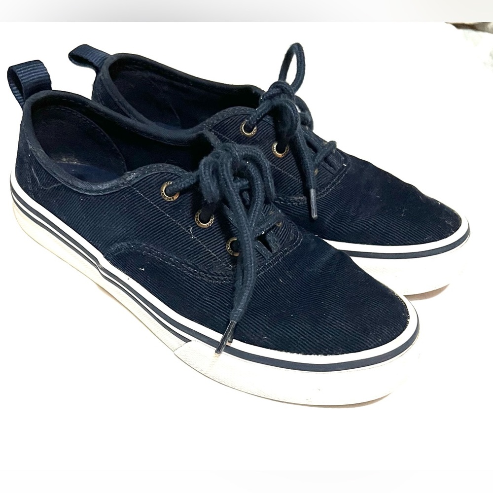Sperry Women's Crest CVO Corduroy Sneaker